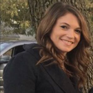 Meet your Posher, Holly